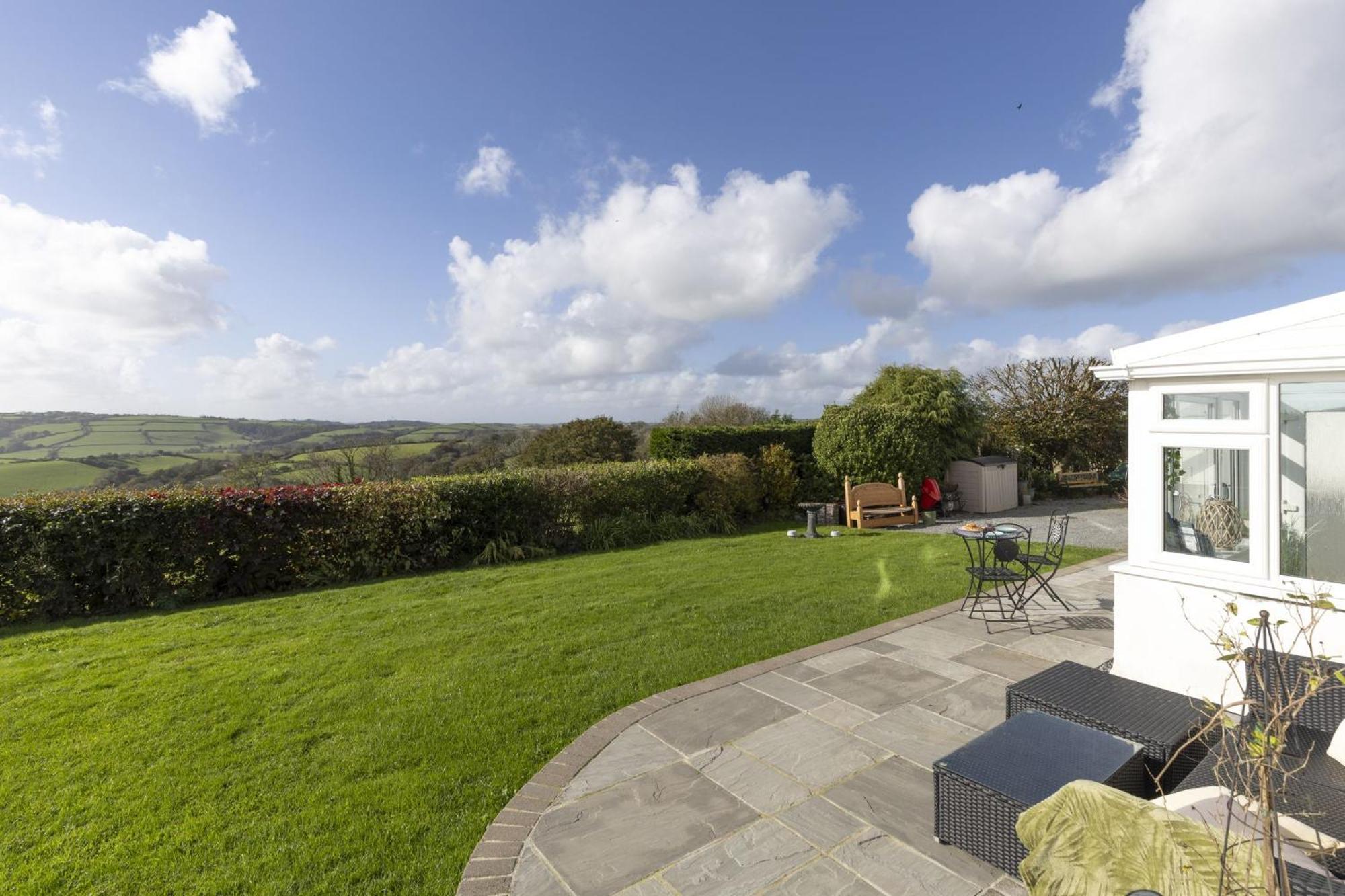 The Hidden Valley - A Stylish Rural Retreat, Perfect For Families St Clears Exterior foto