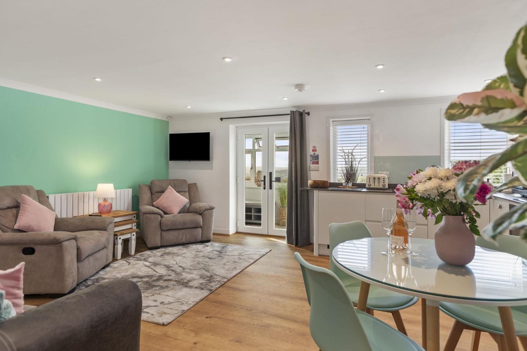 The Hidden Valley - A Stylish Rural Retreat, Perfect For Families St Clears Exterior foto